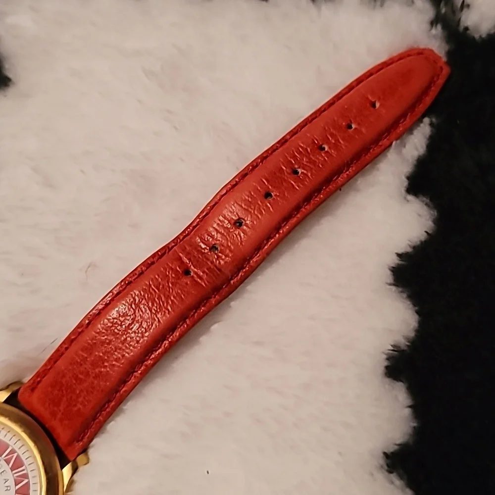 Vintage 80's L.A.‎ Gear Goldtone Watch Red Leather Band New Battery
